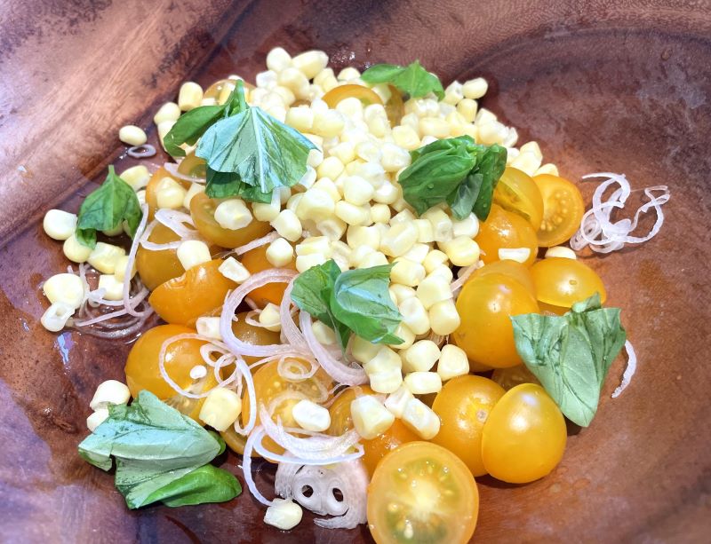 Fresh Corn and Tomato Summer Salad