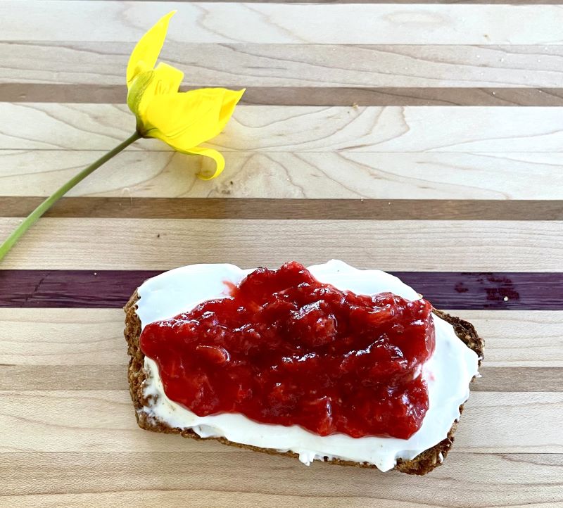 Ricotta with Homemade sugarfree Strawberry Jam = summer toast