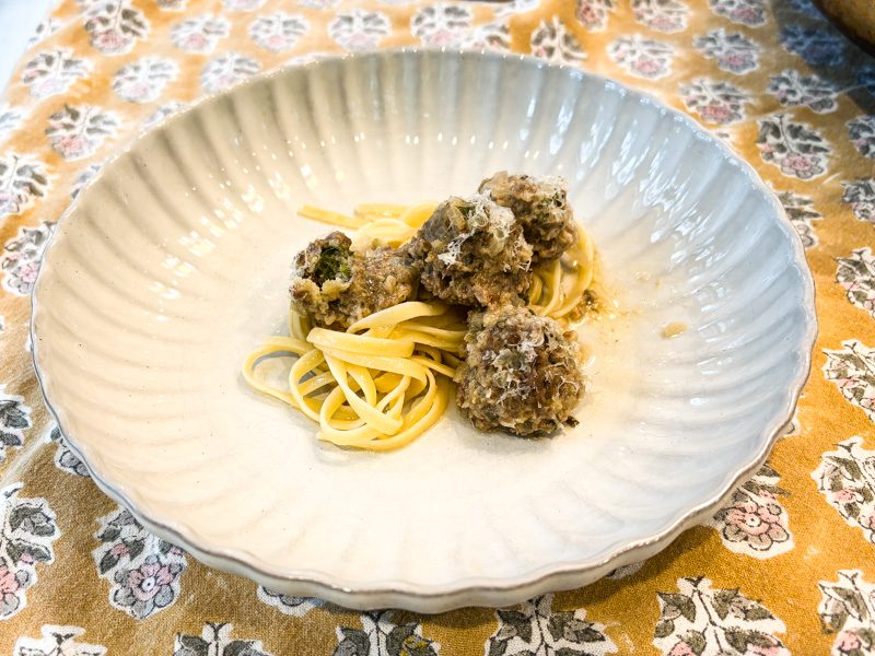 meatballs and white sauce pasta